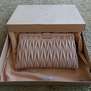 Miumiu MATELASSÉ LEATHER CLUTCH